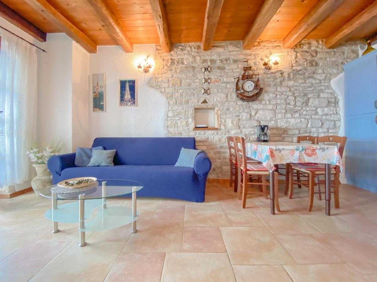 Apartment Laura Novigrad Istria Eksteriør bilde