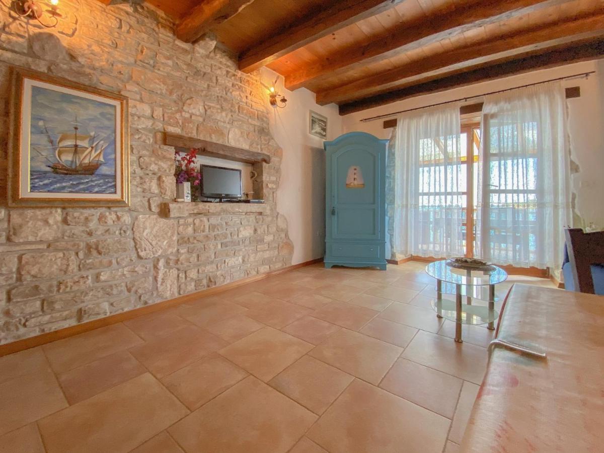 Apartment Laura Novigrad Istria Eksteriør bilde
