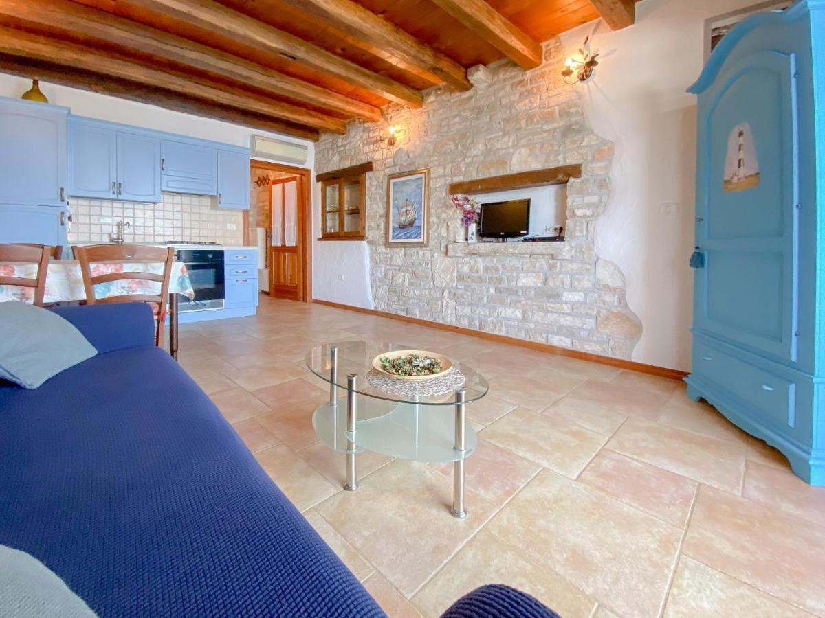 Apartment Laura Novigrad Istria Eksteriør bilde
