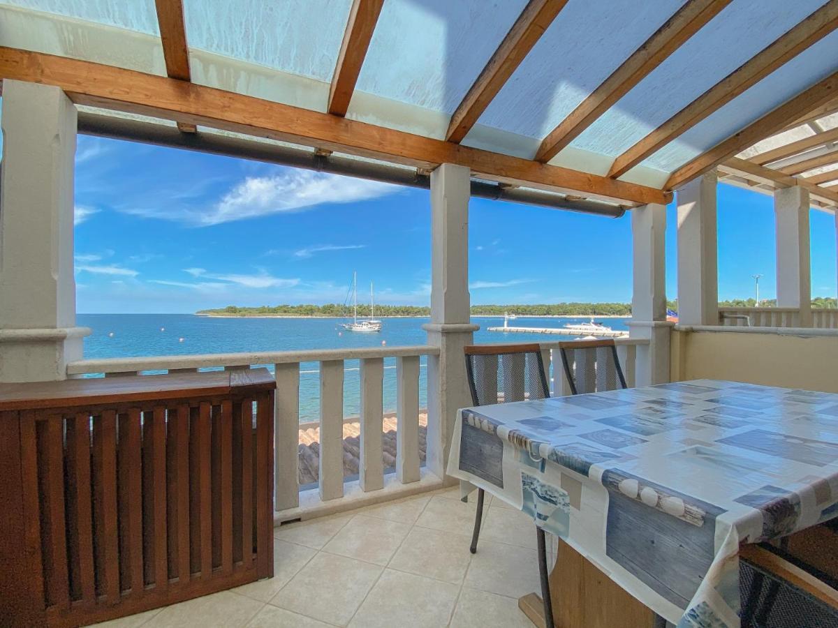 Apartment Laura Novigrad Istria Eksteriør bilde